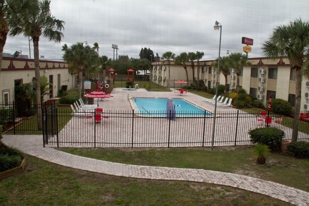 Space Coast Hotel Titusville-Kennedy Space Center Exterior photo